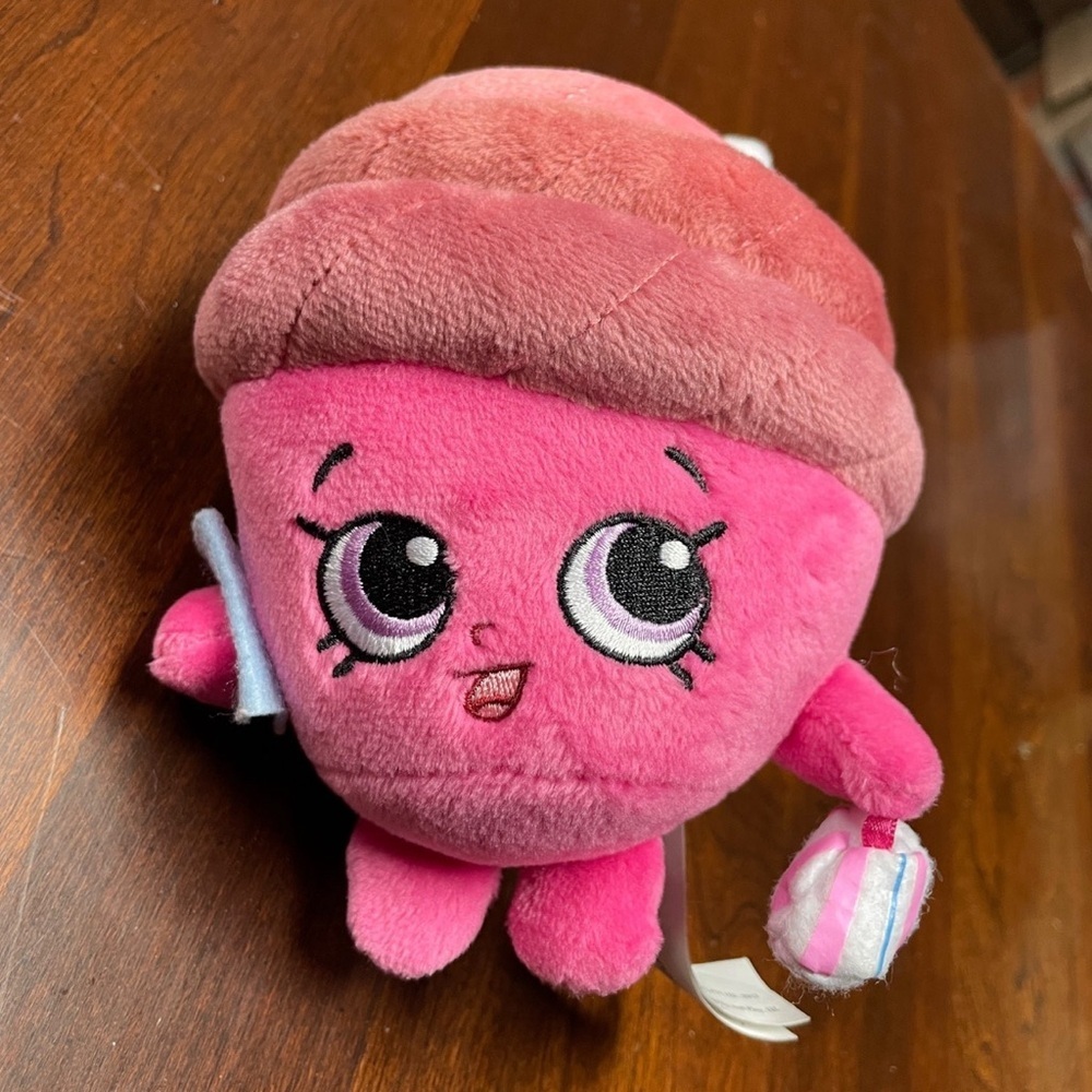 SHOPKINS Mary Wishes Cupcake 6" Plush Stuffed Toy EUC Season 4 Plushie
